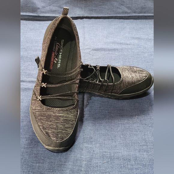 Skechers Shoes - Skecher's slide on memory foam, classic fit comfort shoe